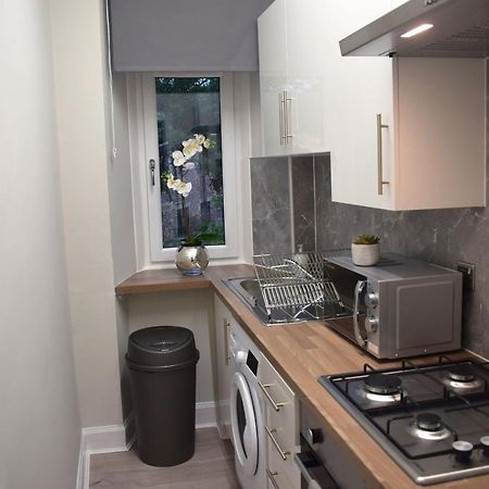 Kelpies Serviced Apartments- Victoria Фалькирк Экстерьер фото