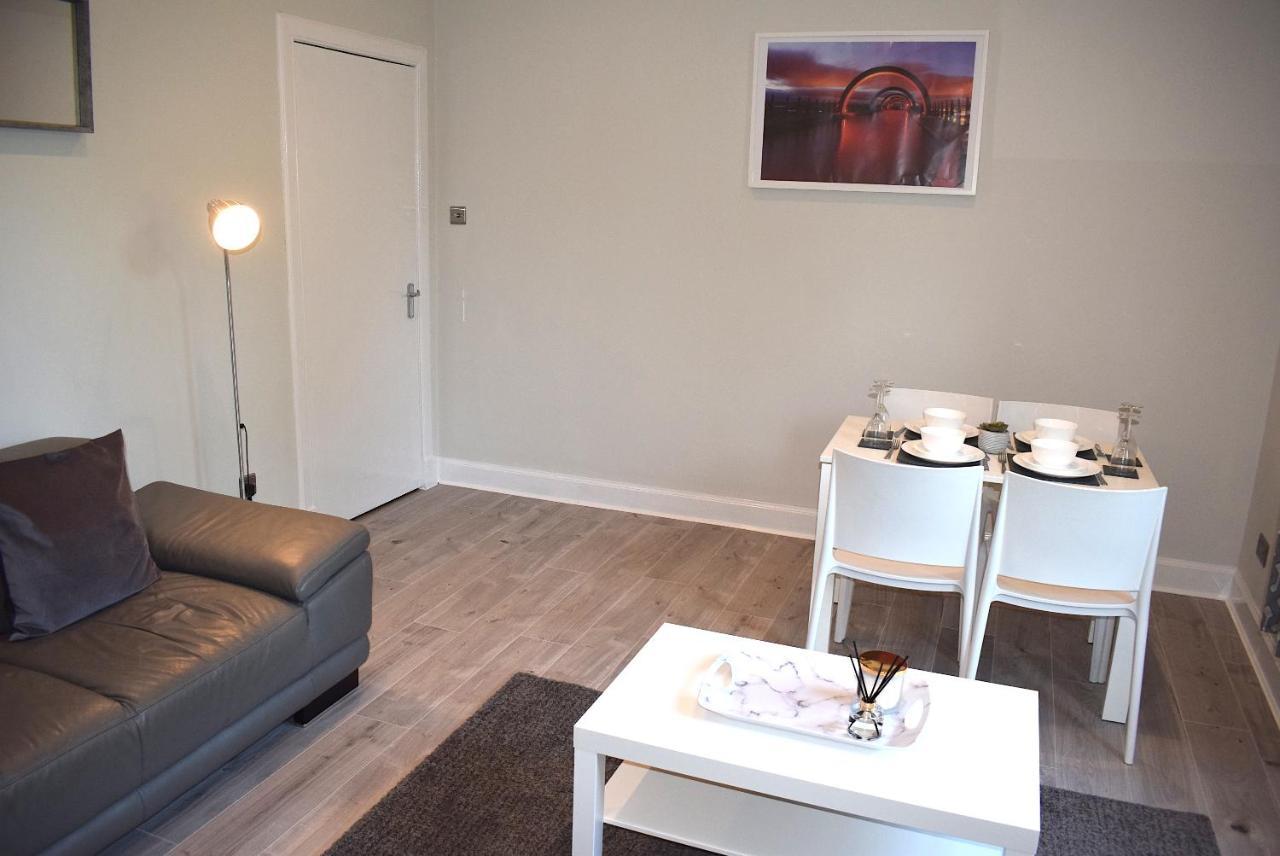 Kelpies Serviced Apartments- Victoria Фалькирк Экстерьер фото